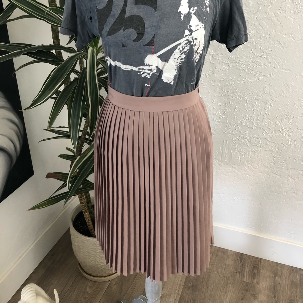 American apparel pleated khaki skirt